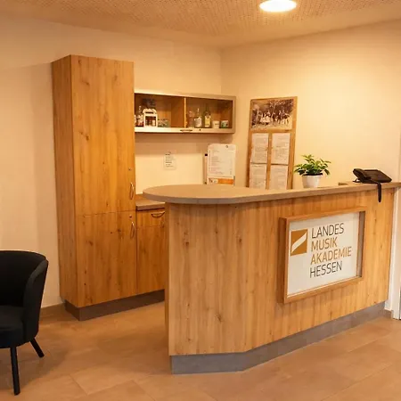 Landesmusikakademie Hessen Ez Bed & Breakfast 3*